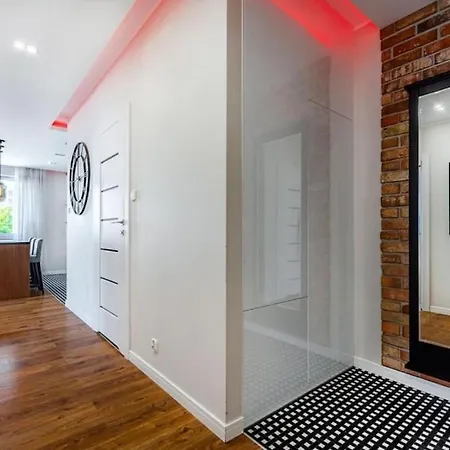 Golden Apartments&L60A-54 Apartment